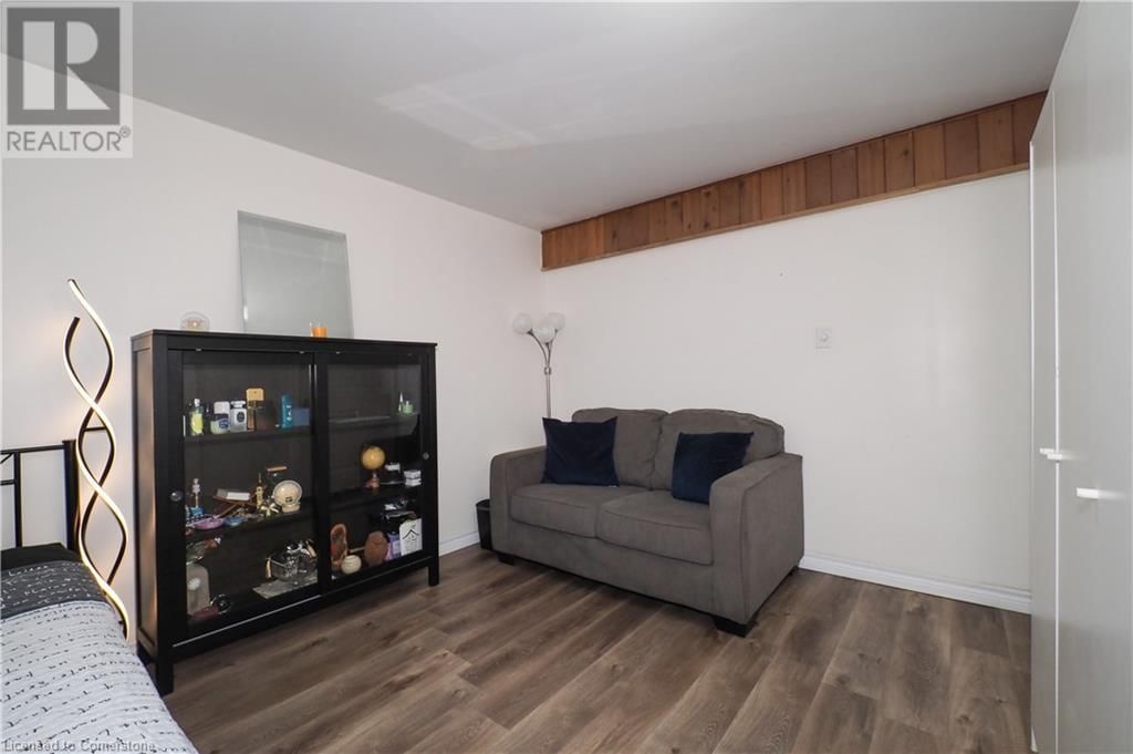 11 MCKAY STREET Image 42