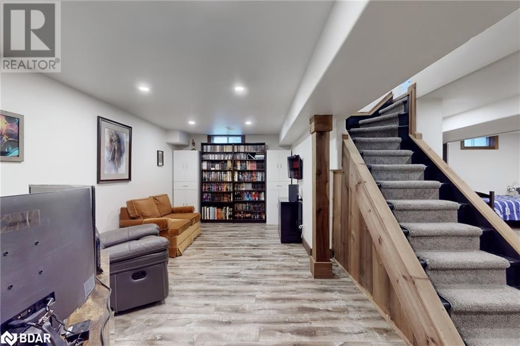 40 SHAKESPEARE CRESCENT Image 36