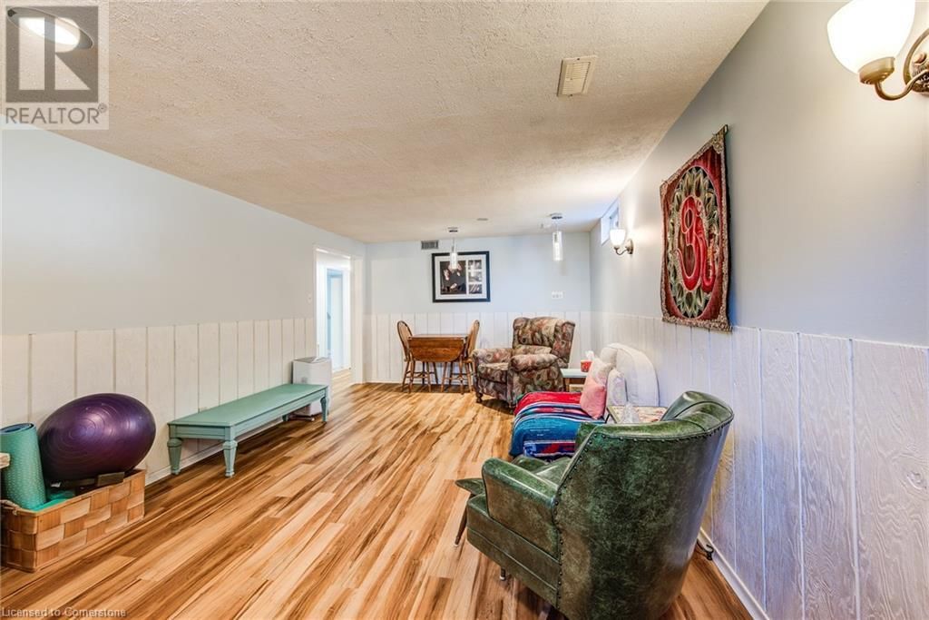 277 TOLL GATE BOULEVARD Image 34