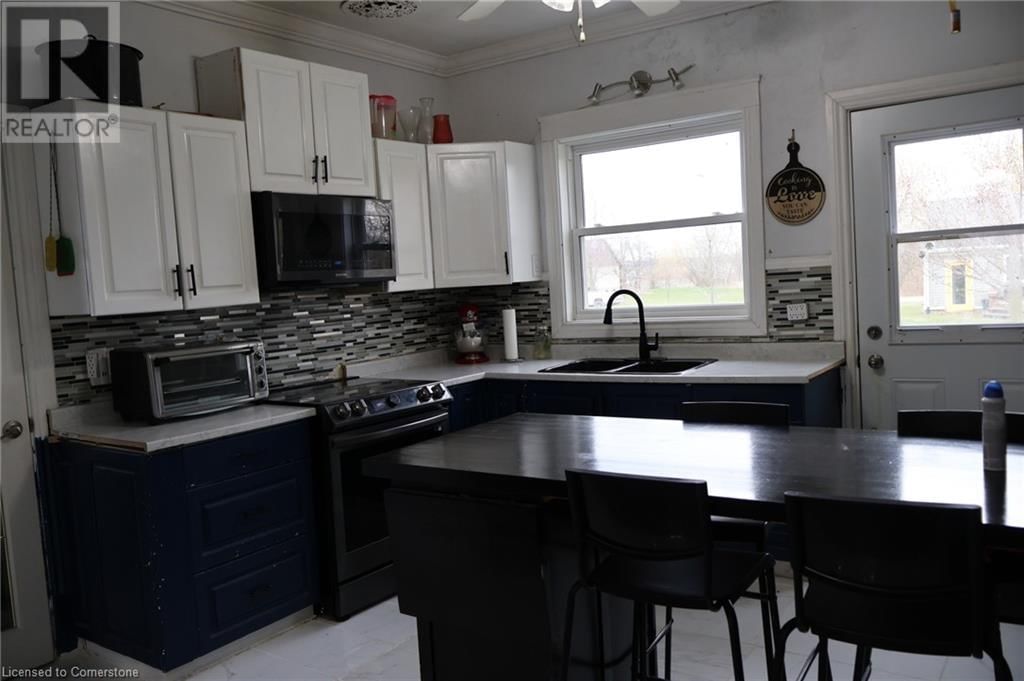 2313 ST ANNS ROAD Image 14