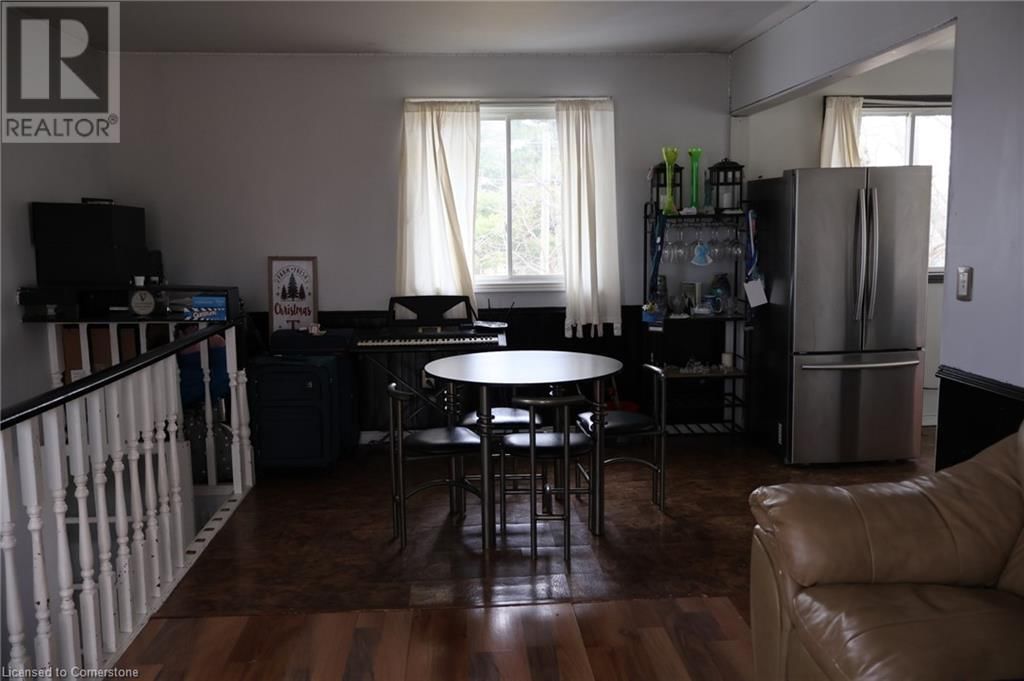 2313 ST ANNS ROAD Image 23