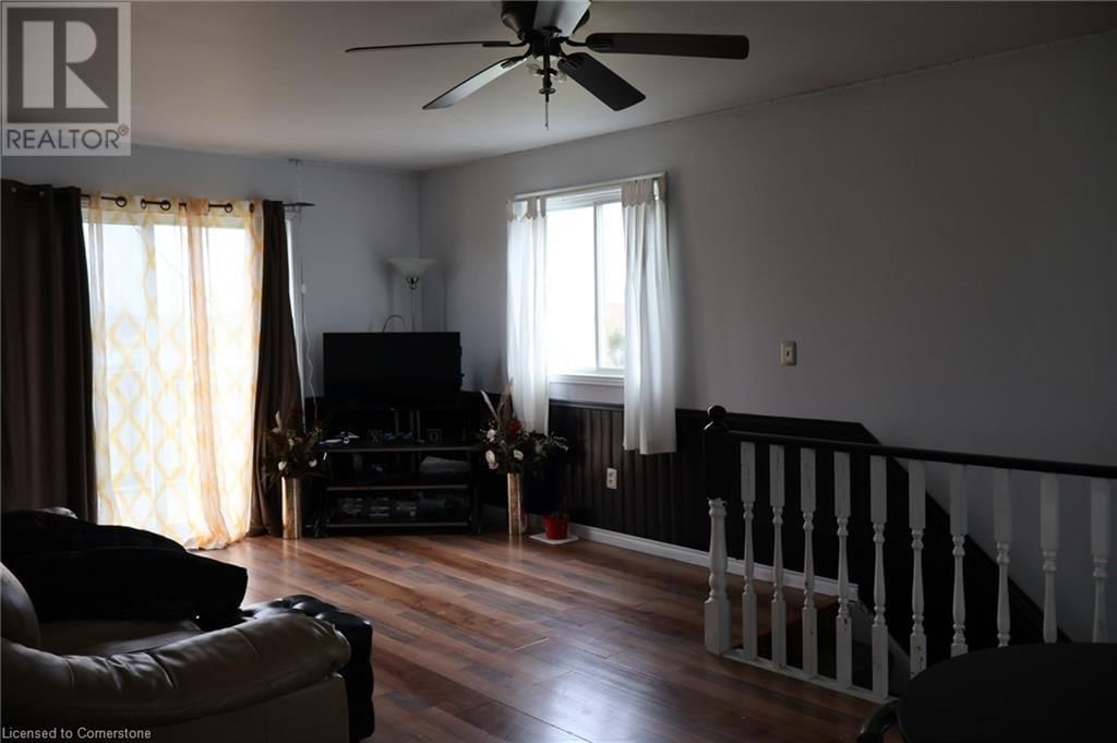 2313 ST ANNS ROAD Image 30
