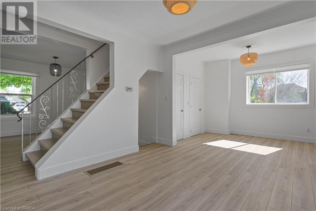 311 SHERIDAN STREET Image 25
