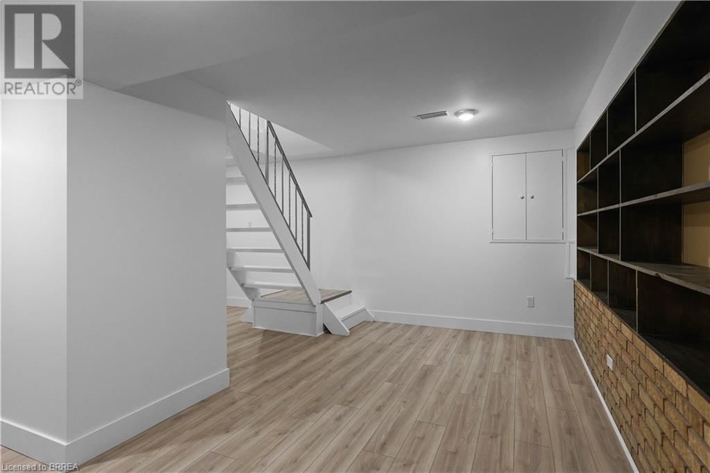 311 SHERIDAN STREET Image 44