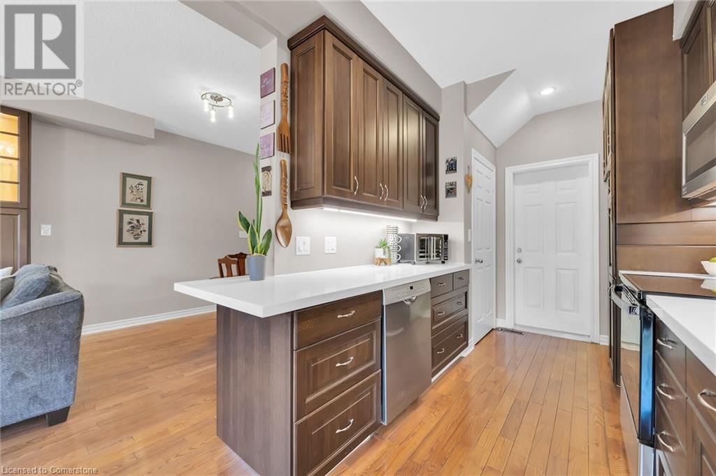 41 - 300 RAVINEVIEW WAY Image 18