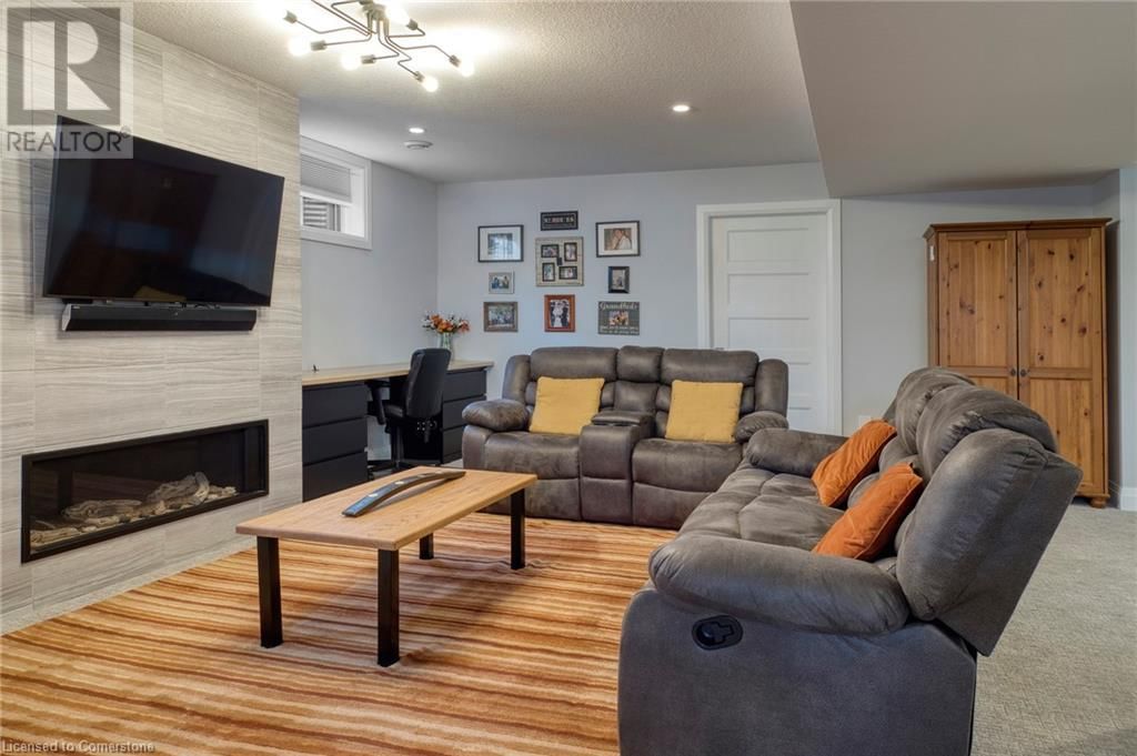 202 ORR STREET Image 31