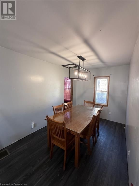 70 HURON STREET Image 10