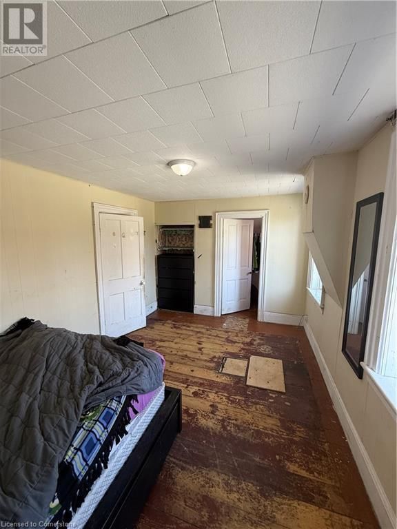 70 HURON STREET Image 12