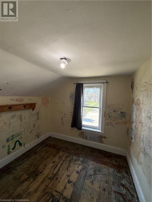 70 HURON STREET Image 14