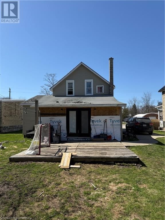 70 HURON STREET Image 16