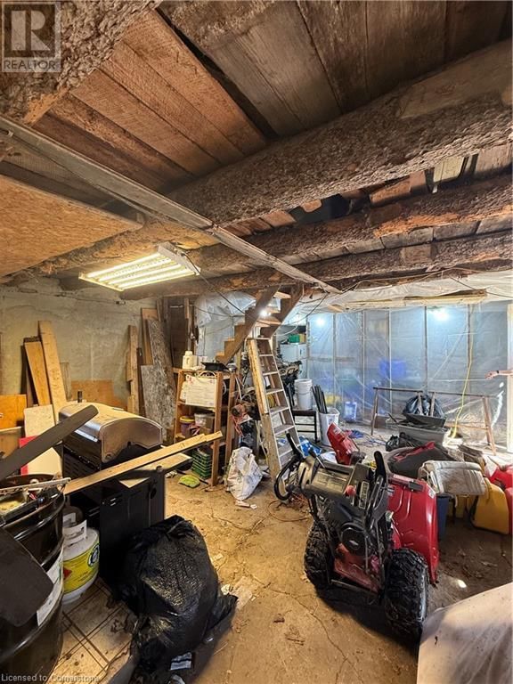 70 HURON STREET Image 21
