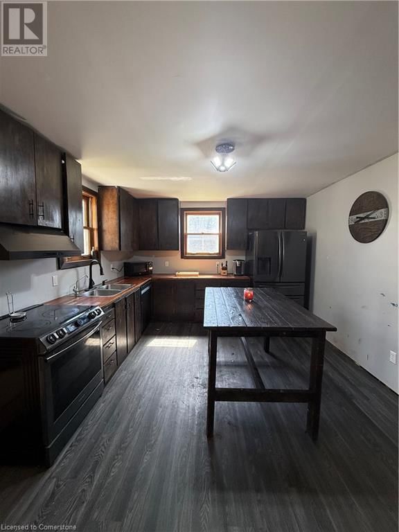 70 HURON STREET Image 4