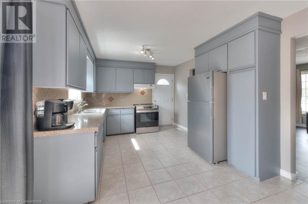 3 SHAFTSBURY DRIVE Image 14