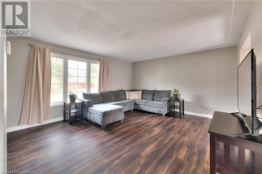 3 SHAFTSBURY DRIVE Image 20