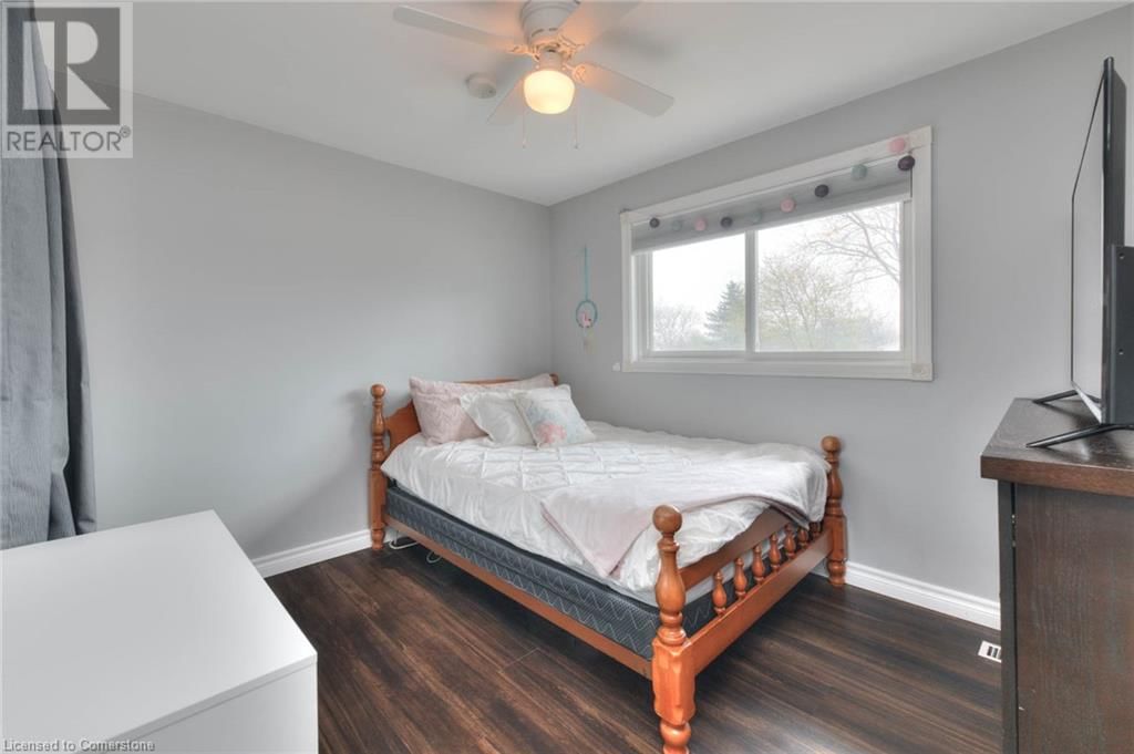 3 SHAFTSBURY DRIVE Image 28