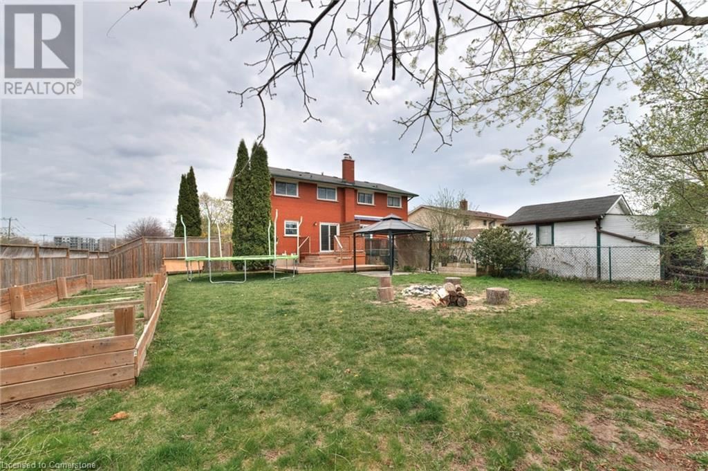 3 SHAFTSBURY DRIVE Image 36