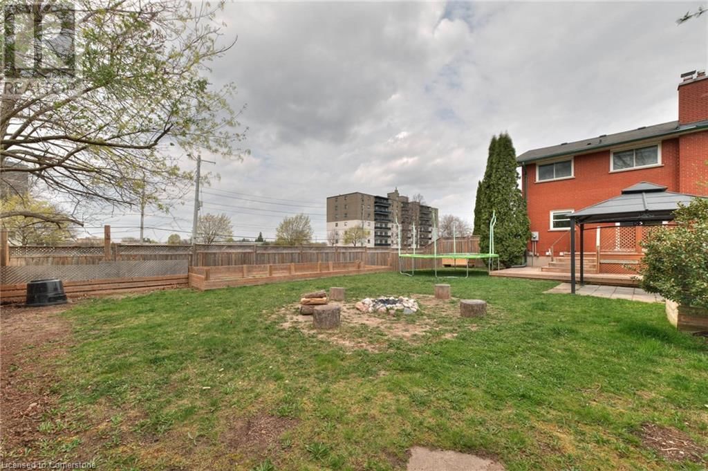 3 SHAFTSBURY DRIVE Image 37
