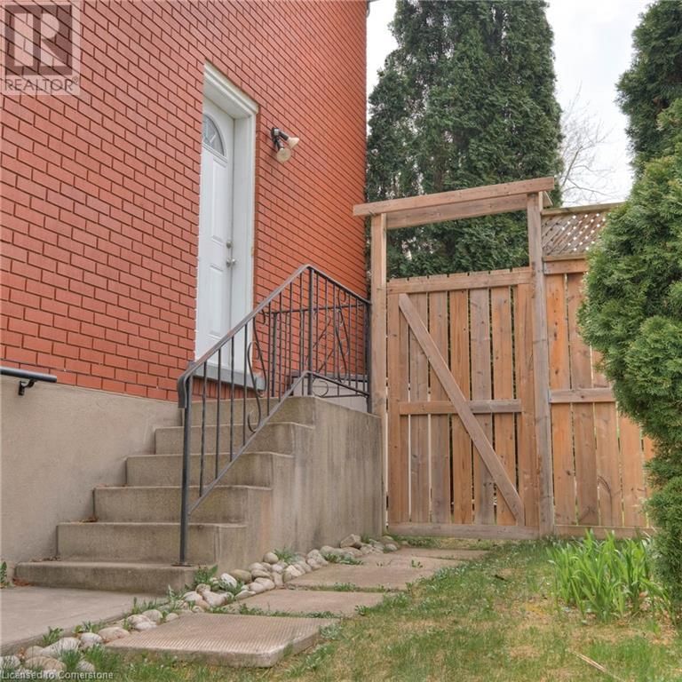 3 SHAFTSBURY DRIVE Image 8