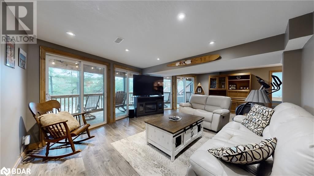 3413 FLAT RAPIDS LANE Image 21