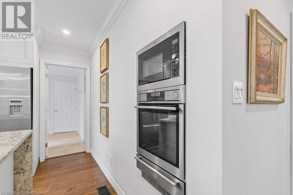 302 SHAKESPEARE DRIVE Image 12