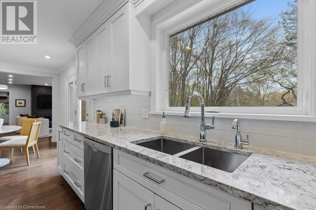 302 SHAKESPEARE DRIVE Image 14
