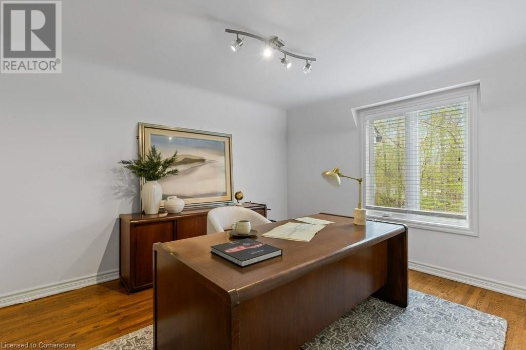 302 SHAKESPEARE DRIVE Image 24