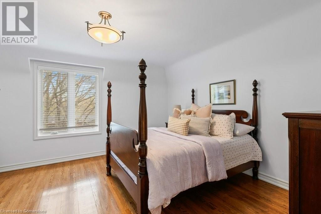 302 SHAKESPEARE DRIVE Image 25