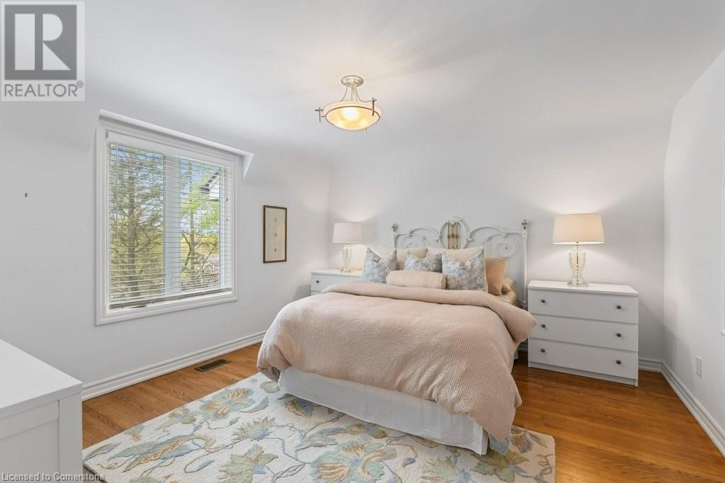 302 SHAKESPEARE DRIVE Image 26