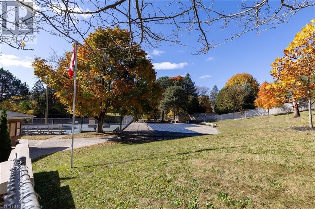302 SHAKESPEARE DRIVE Image 45