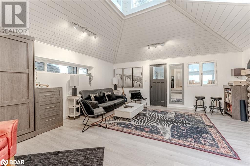 315 CEDAR AVENUE Image 11