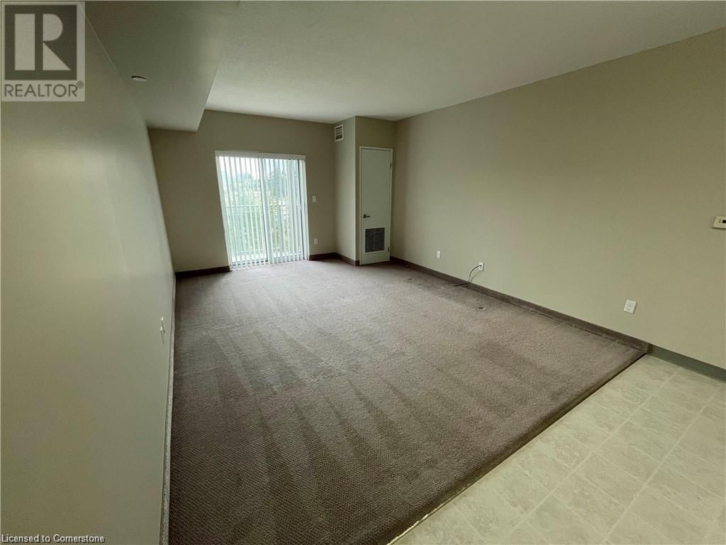 818 - 239 AUBURN DRIVE Image 4