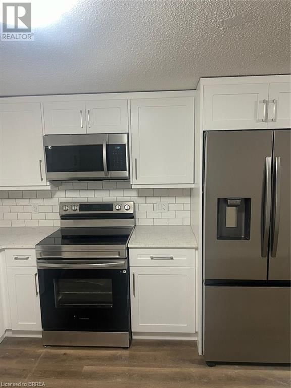 54 DEBBY CRESCENT Image 18