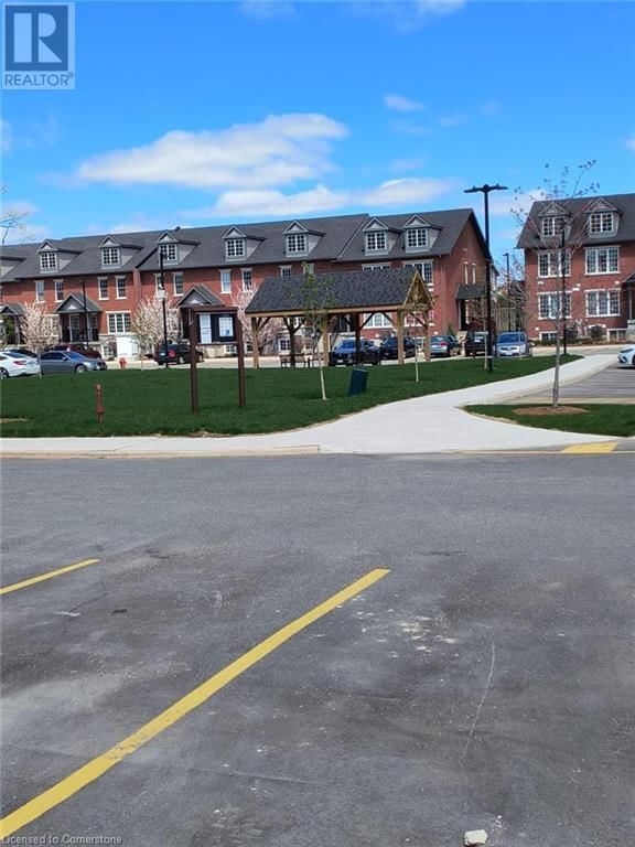 15 - 242 PENETANGUISHENE ROAD Image 8