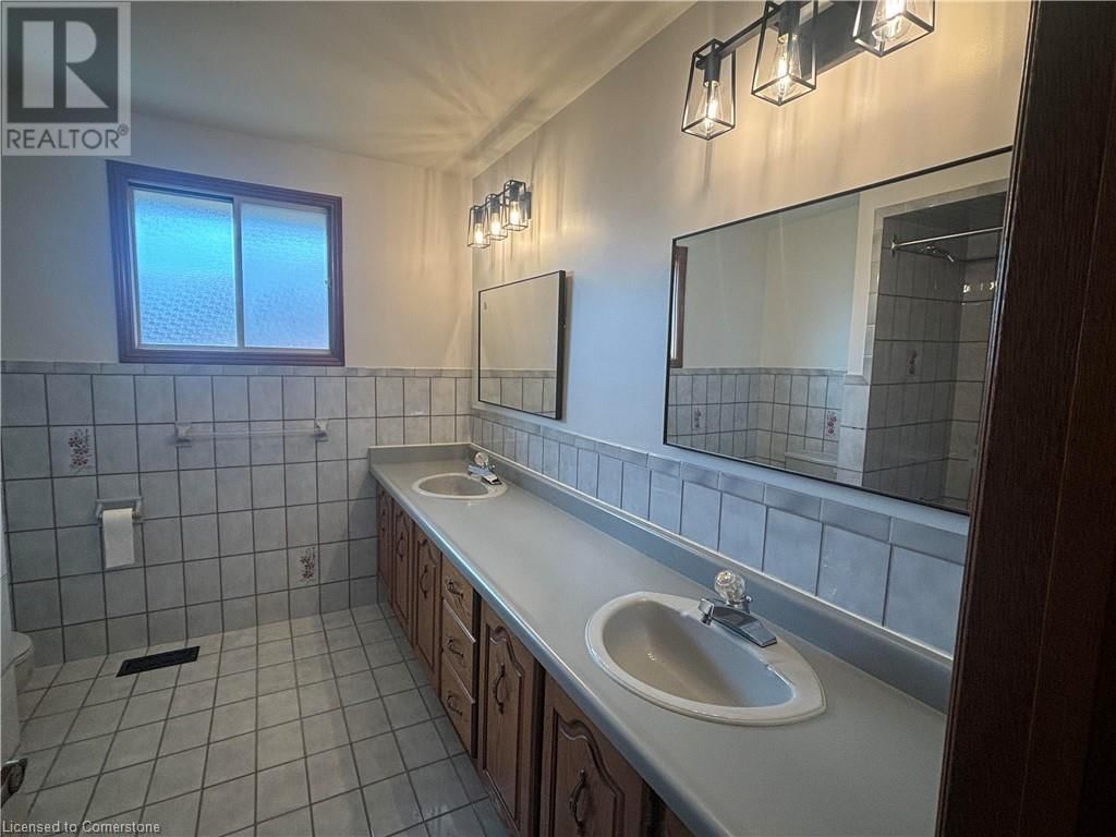 19 PAVAROTTI COURT Image 15