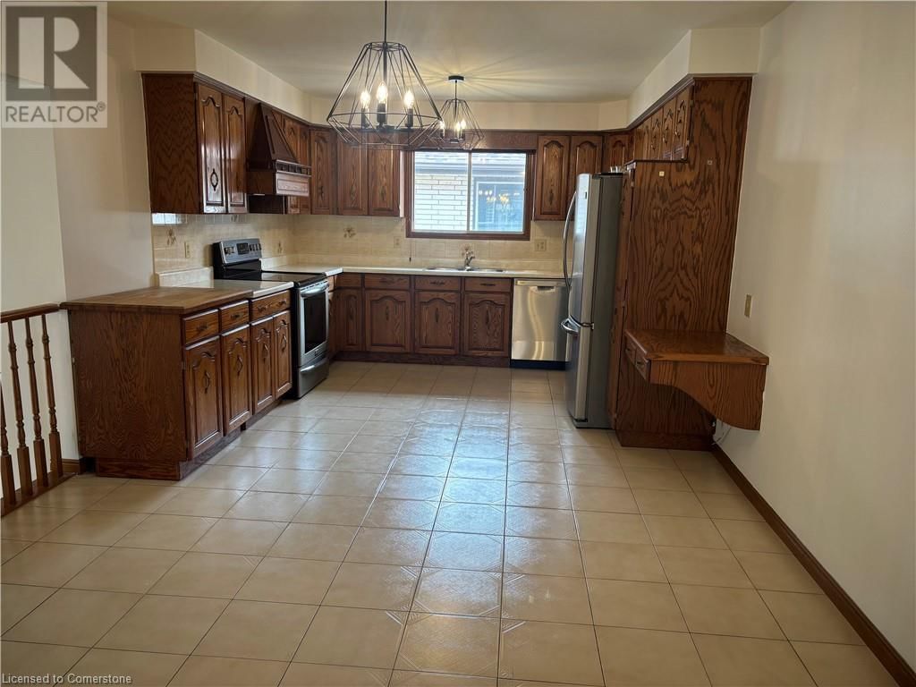 19 PAVAROTTI COURT Image 8