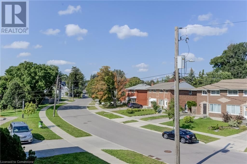 9 - 203 MAUSSER AVENUE Image 14