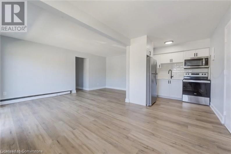 9 - 203 MAUSSER AVENUE Image 3
