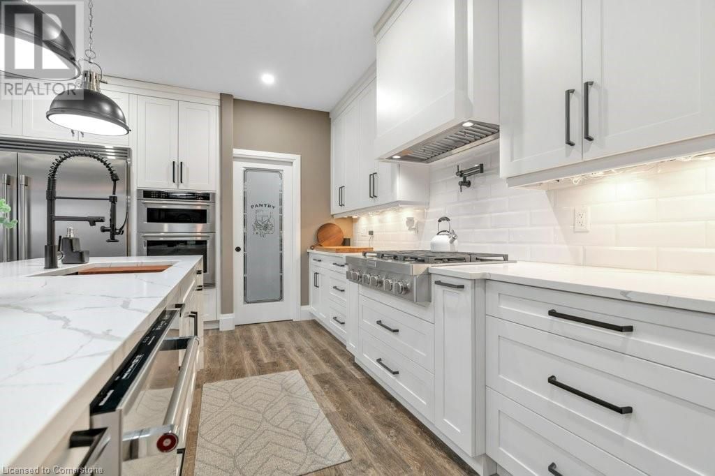 43711 ADELAIDE STREET Image 11