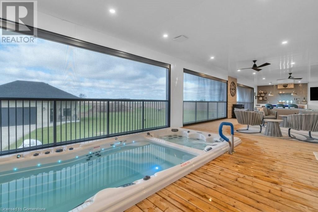 43711 ADELAIDE STREET Image 16