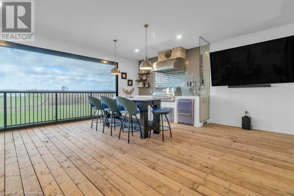 43711 ADELAIDE STREET Image 19
