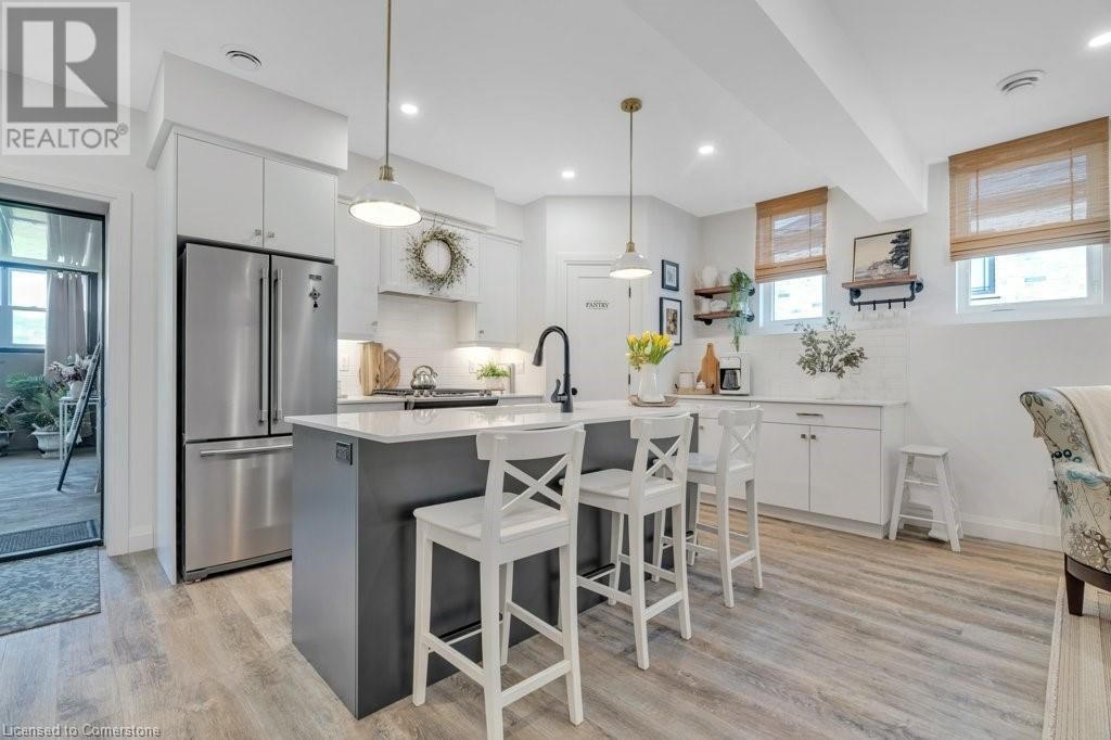 43711 ADELAIDE STREET Image 23
