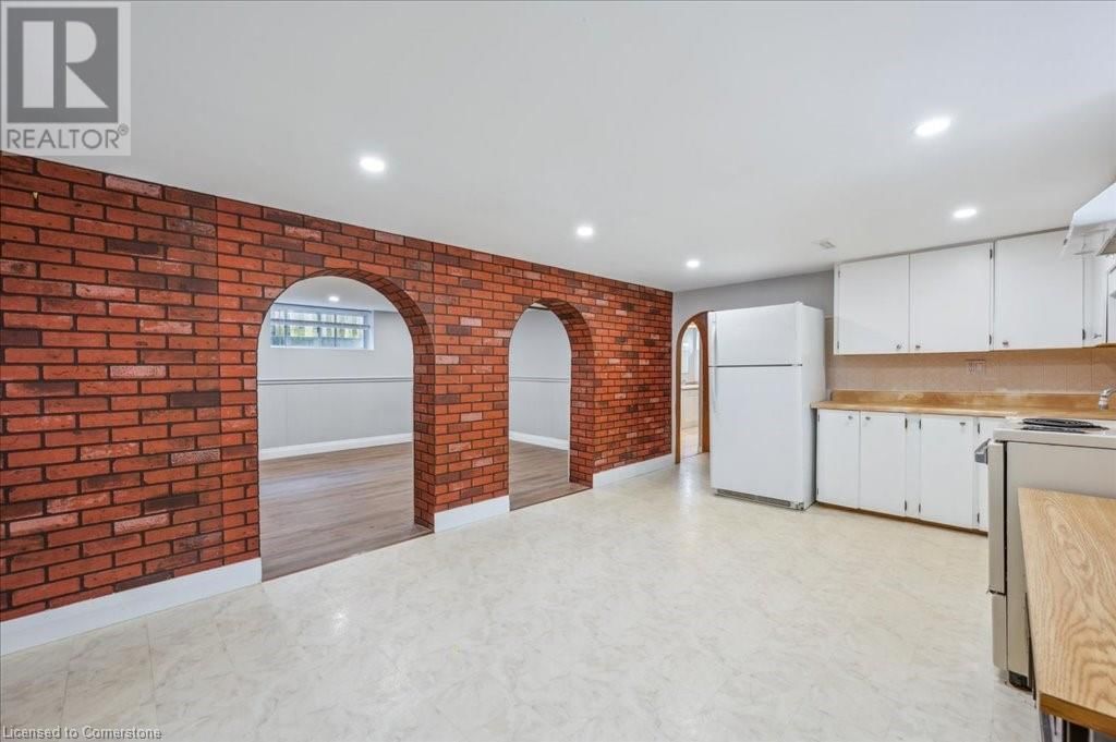 238 BELMONT AVENUE WEST Image 30