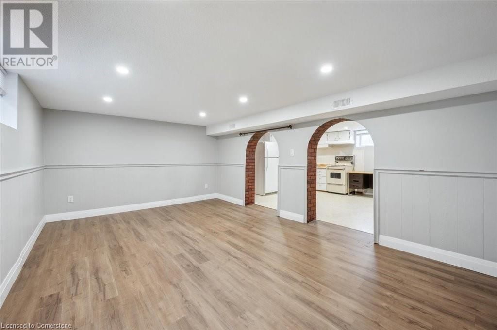 238 BELMONT AVENUE WEST Image 33