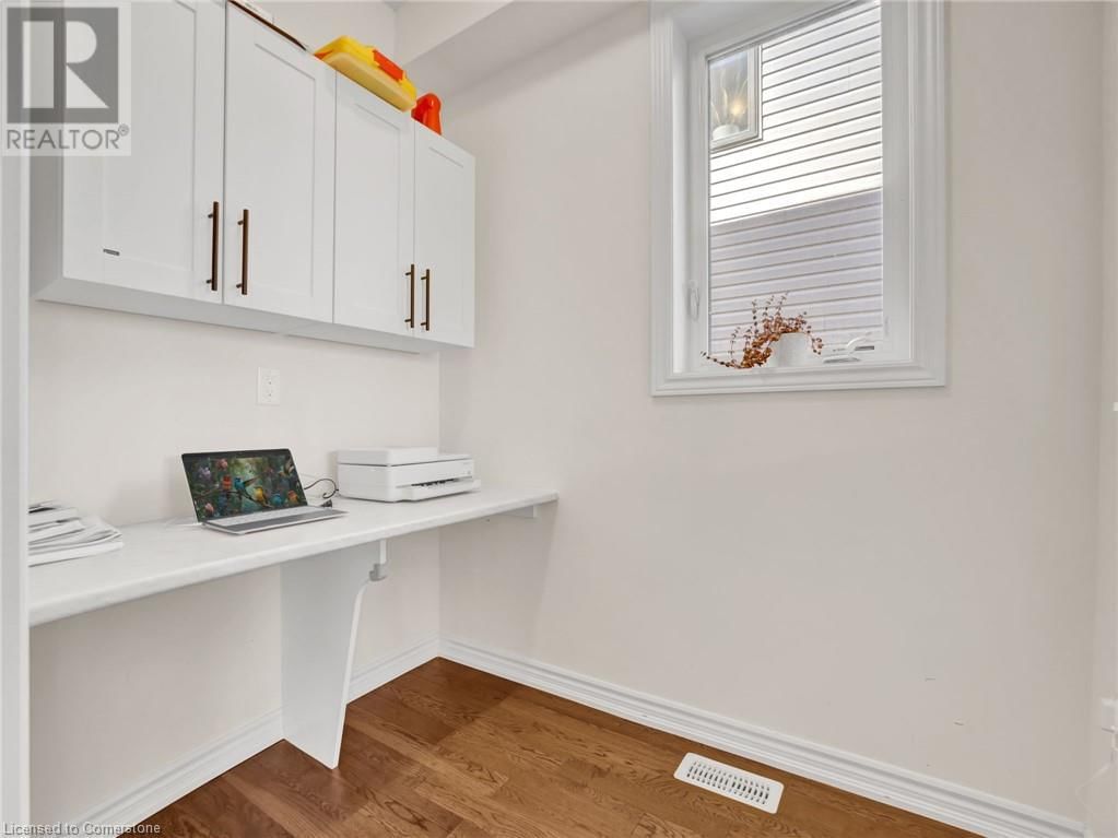 66 LILLIAN WAY Image 10