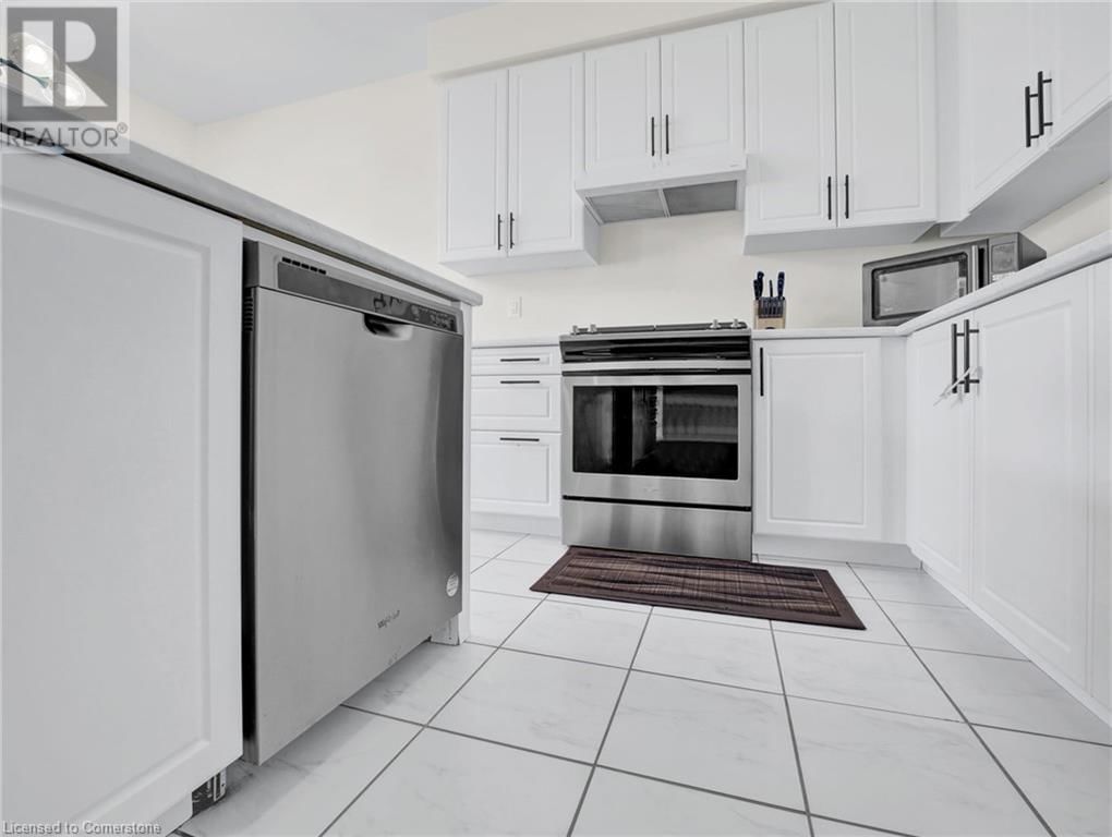 66 LILLIAN WAY Image 21