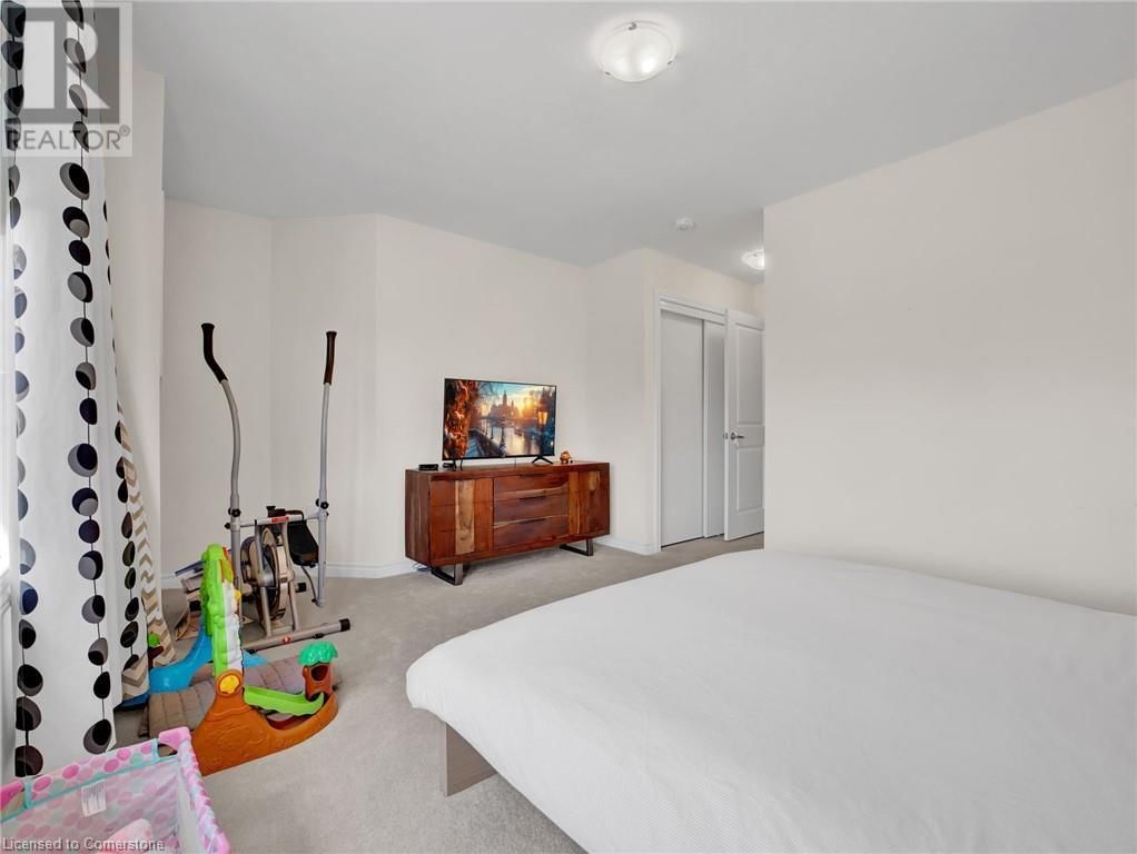 66 LILLIAN WAY Image 26