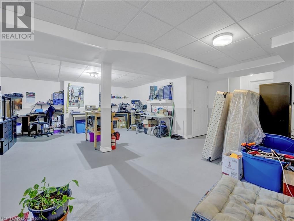 66 LILLIAN WAY Image 37