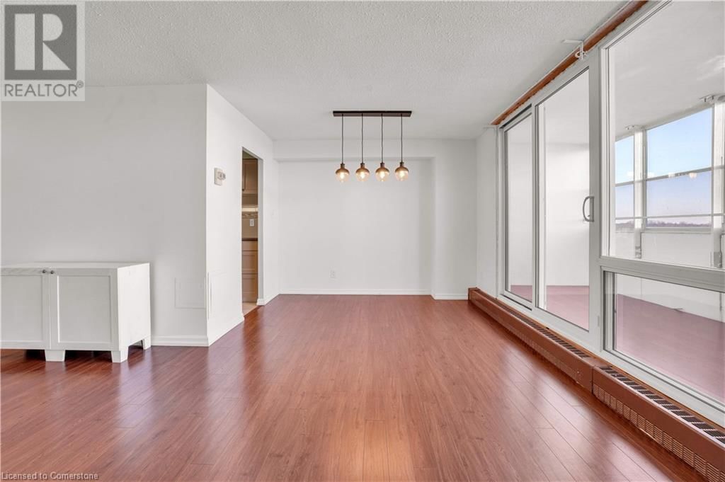 809 - 225 HARVARD PLACE Image 18