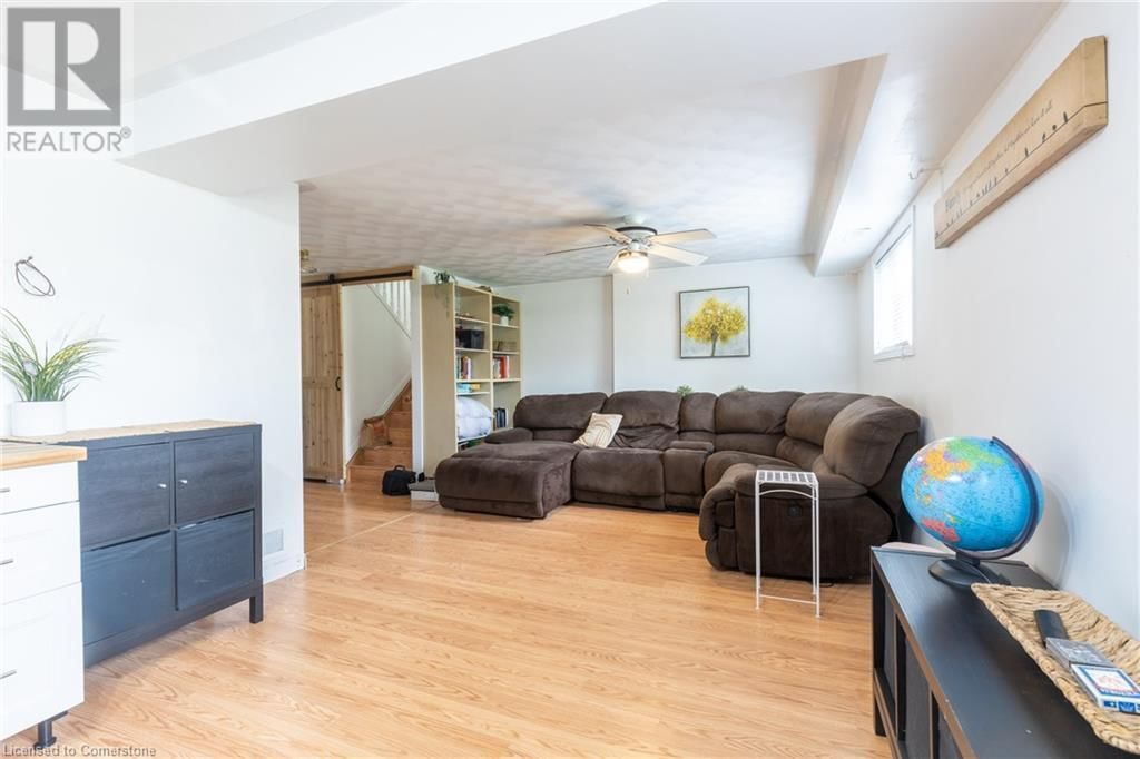 20 THOMPSON DRIVE Image 25