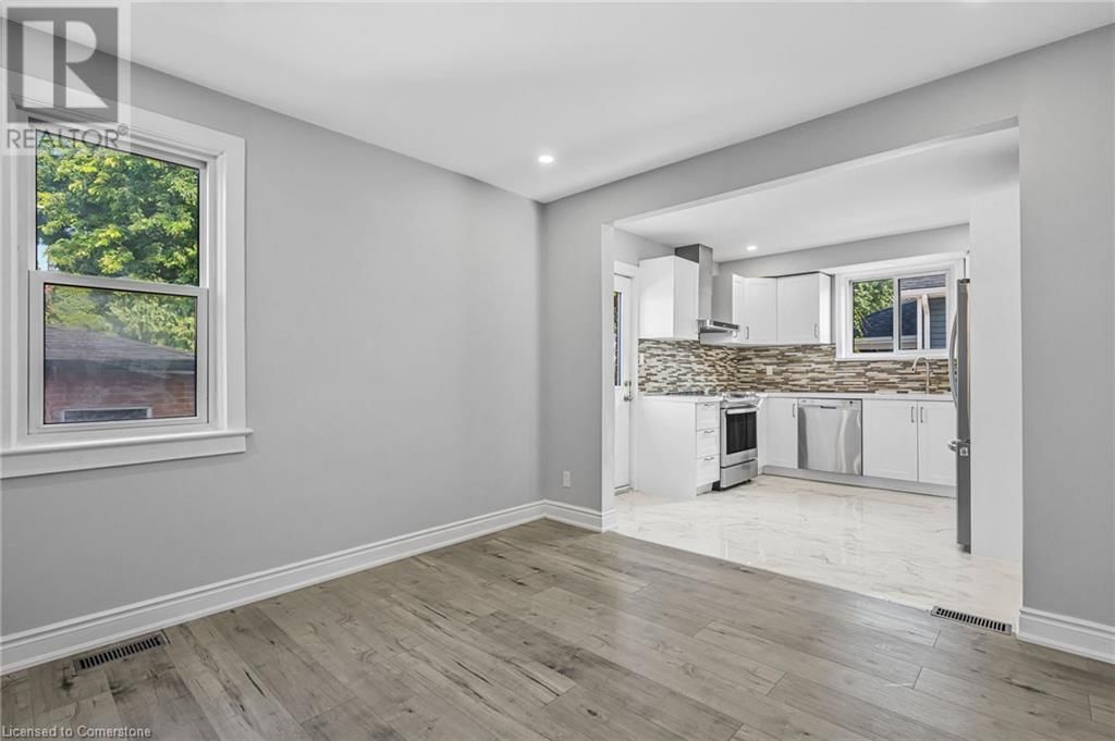 146 CRAIGROYSTON ROAD Image 17
